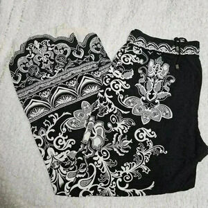 EUC- womens flare leg pants!
